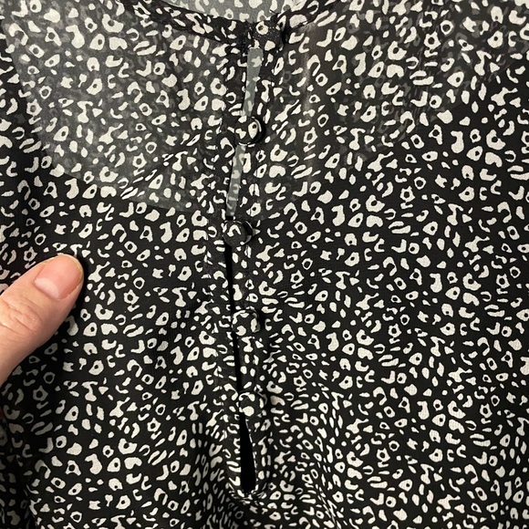 Maurices Women’s Sz Medium Black/White Cold Shoulder Elastic Waist Dress - Picture 12 of 14